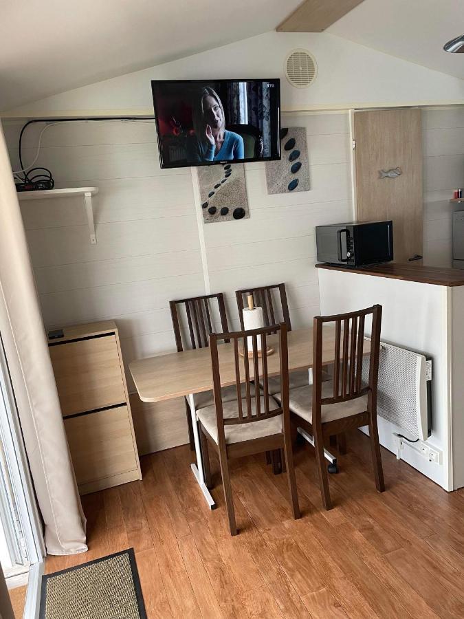 Mobil-Home 4/6 Personnes , Terrasse Couverte ,Piscine Chauffee . Biville-sur-Mer Екстер'єр фото
