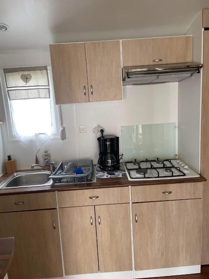Mobil-Home 4/6 Personnes , Terrasse Couverte ,Piscine Chauffee . Biville-sur-Mer Екстер'єр фото